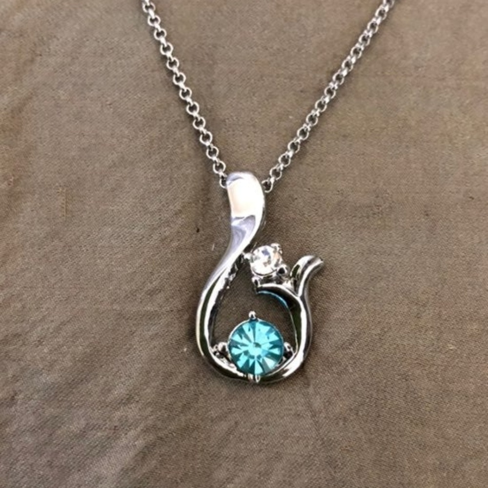 3/$25 ** WGP Swarovski Elements crystal necklace